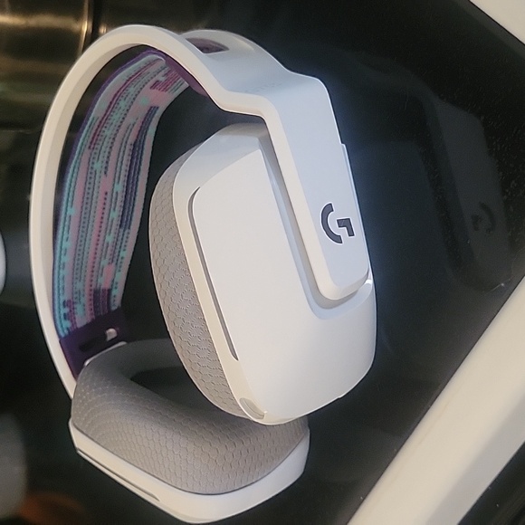 Logitech Gaming Headset - Picture 3 of 5